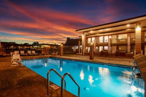 Oak Creek Hotel | Kokopelli Inn Sedona, Trademark Collection by Wyndham