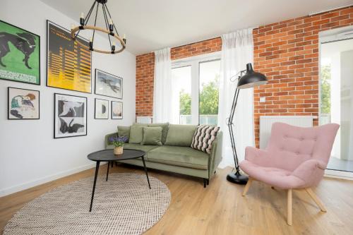 Bielany Apartment | Komfortowy Apartament dla 4 osób z Parkingiem by Noclegi Renters