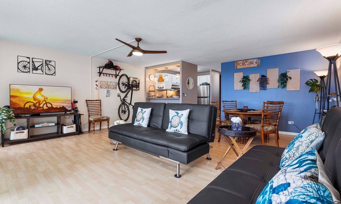 Historic Kailua Village Condo | Kona Alii#407: Stunning Corner Unit in the Heart of Kona