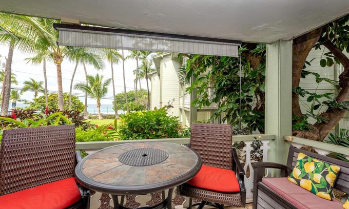 Historic Kailua Village Hotel | Kona Islander Inn 147 Tropical Oasis
