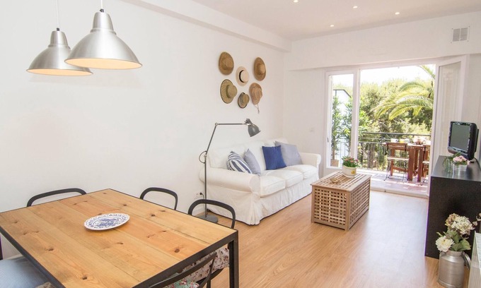 Sitges Apartment | KRABI BEACH BY BLAUSITGES Fantastic fully renovated apartment in Sitges.