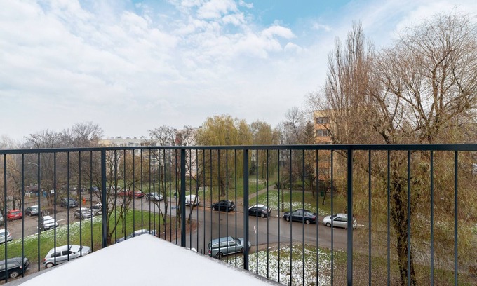 Wola Duchacka Apartment | Kraków Apartment Białoruska by Renters