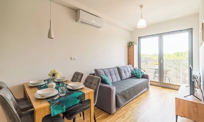 Warszawskie Apartment | Kraków Old Town - Bus&tram Stops Nearby, Balcony - by Rentujemy