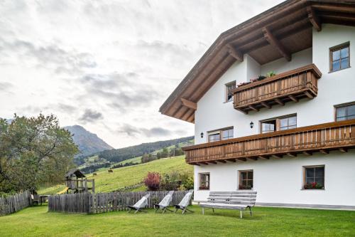 Casola Apartment | Kranebitterhof Apt Enzian