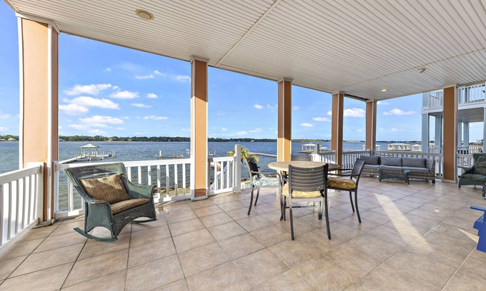 Gulf Shores Condo | Krusty Crab