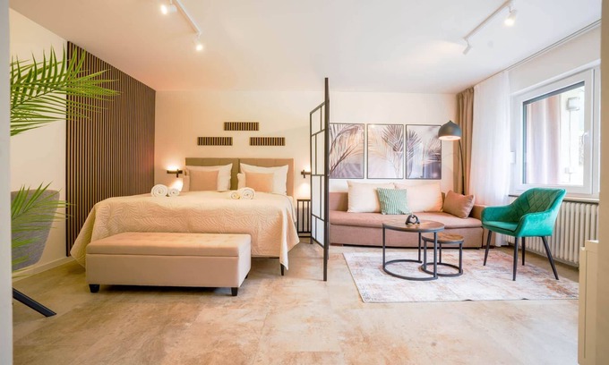 Bad Wildbad Apartment | Kurpark Apartment with swimming pool