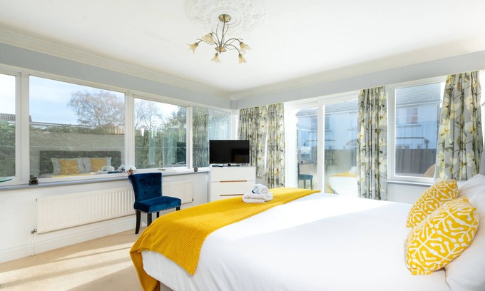 Peterborough House | KVM - Sugar Way House