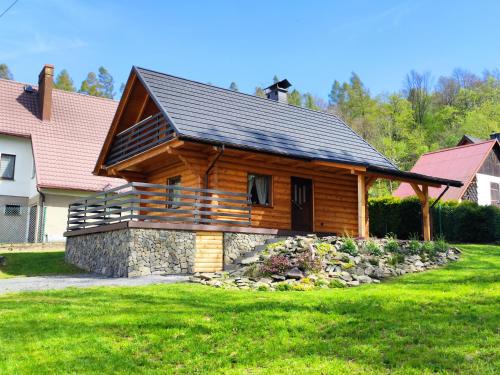 Jarnołtowek Ski Chalet | Kwietna łąka na szlaku