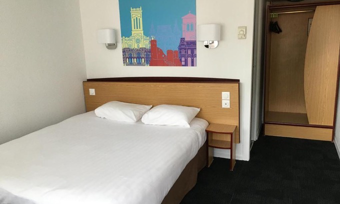 Martigues Hotel | Kyriad Direct Marseille Ouest - Martigues