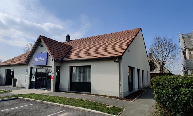 Fontenay-Tresigny Hotel | Kyriad Fontenay - Trésigny