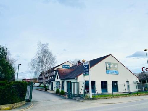 Nanteuil-les-Meaux Hotel | Kyriad Meaux Sud Nanteuil Les Meaux