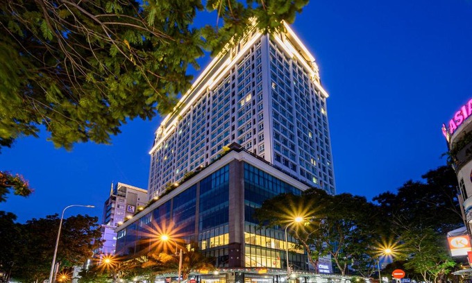 Phuong 6 Apartment | Léman Luxury Apartment District 3 HCMC