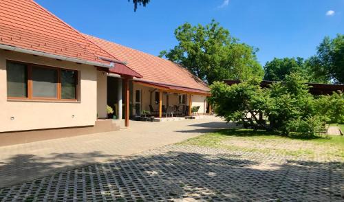 Balatonbereny House | Léna Vendégház
