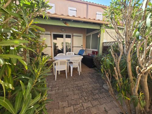 Vendres Villa | L'échapée Belle - Villa, résidence avec piscine et stationnement à proximité de la mer