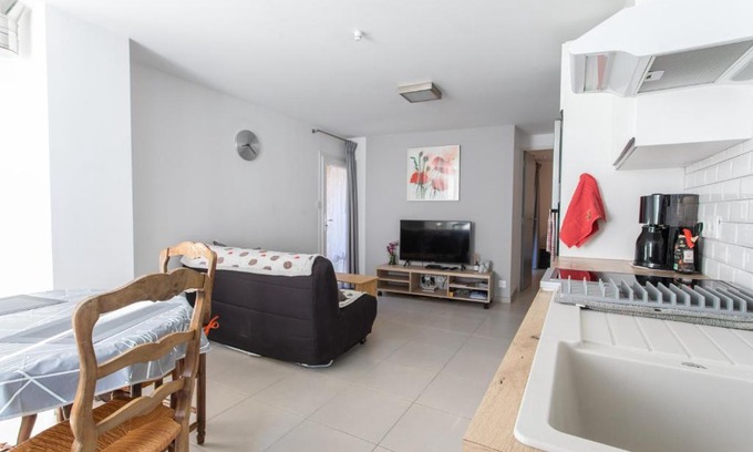 Embrun Apartment | L'écureuil dans La vieille maison centre ville d'Embrun