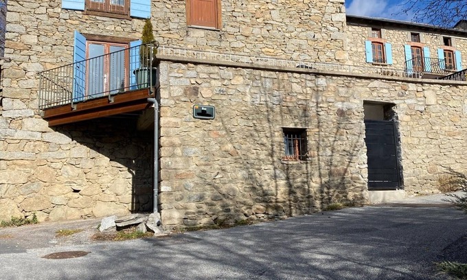 Font-Romeu-Odeillo-Via Apartment | L'ADRET - COSY ACCOMMODATION IN A PYRENEAN BUILDING - PRIVATE ENTRANCE