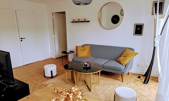 Montjuzet Apartment | L'appart le 19, F3 near center with cathedral view