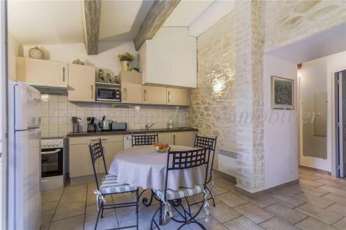 Greoux-les-Bains Apartment | L'Arc en Ciel