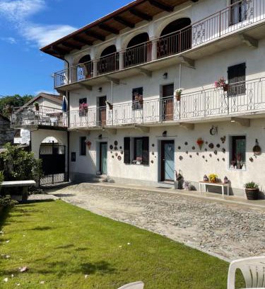 San Maurizio d'Opaglio Bed & Breakfast | L Arcolaio
