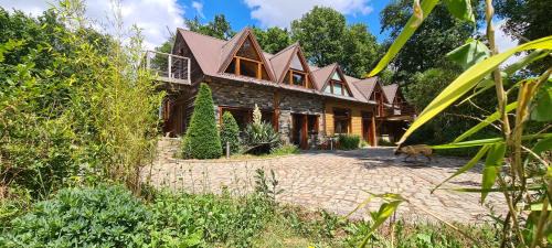 La Roche Foulques Apartment | L'atelier