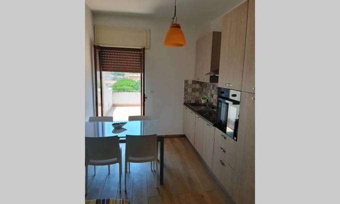 Ardore Marina Apartment | L'ATTICO DI LELLA