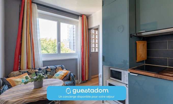 Haut du Mont-Mesly Apartment | L'Aurore - Wifi - Proche Paris