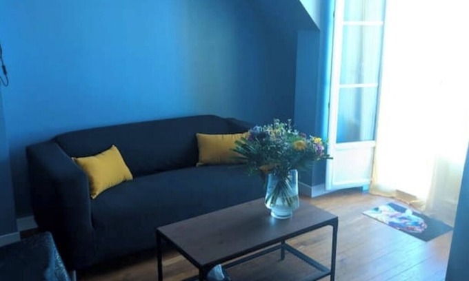 Sully-sur-Loire Apartment | 🏡 L'Entre-Potes - Cosy apartment for 4 people