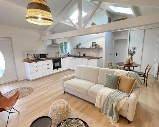 Oncy-sur-Ecole Apartment | L'escapade