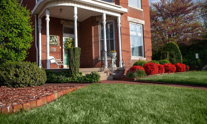 Henderson Bed & Breakfast | L&N Bed and Breakfast