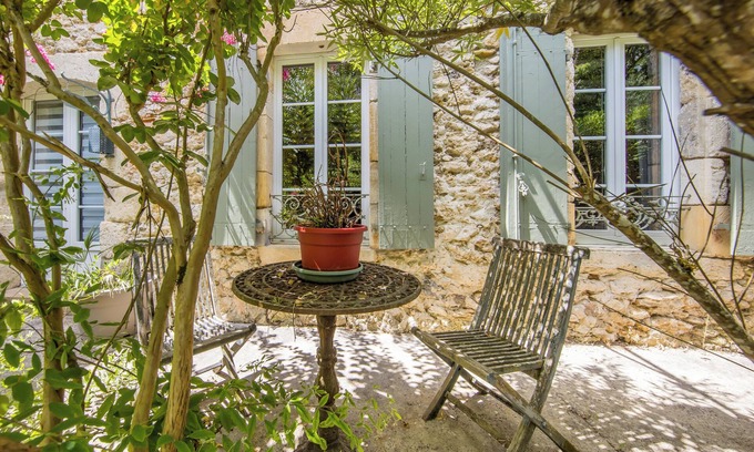 Noaillan Bed & Breakfast | L’Orée de Lansot – Romance Room in a Peaceful, Green Setting