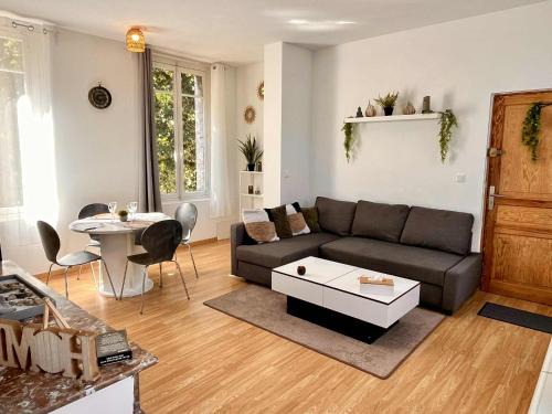 Quartier Saint-Clement - Jardin des Plantes Apartment | L'Orée du Jardin T3 parking