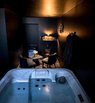 Nivillac House | L or sombre