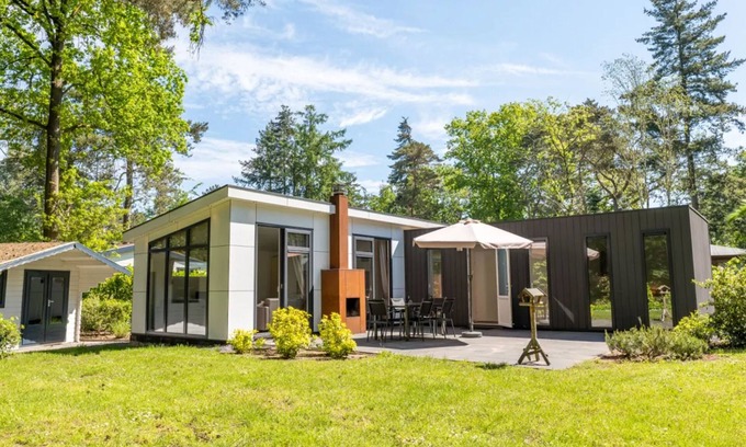 Municipality of Hellevoetsluis House | L-Pavilion 6 by Interhome