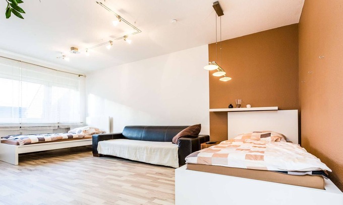 Leverkusen Apartment | L01a beautiful holiday apartment in Leverkusen Opladen with free W-LAN