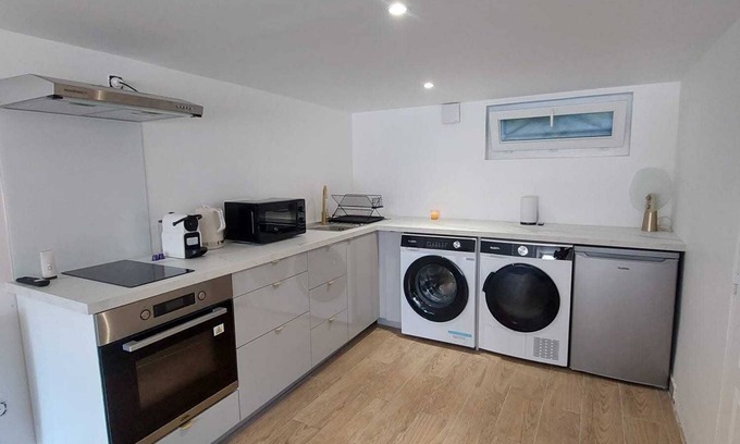 Livry-Gargan Apartment | L08 Jacuzzi 5 Étoile par Villa Dengous