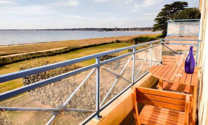 Kerherou Apartment | La Baie – sea view and beach within walking distance – Ideal for couples