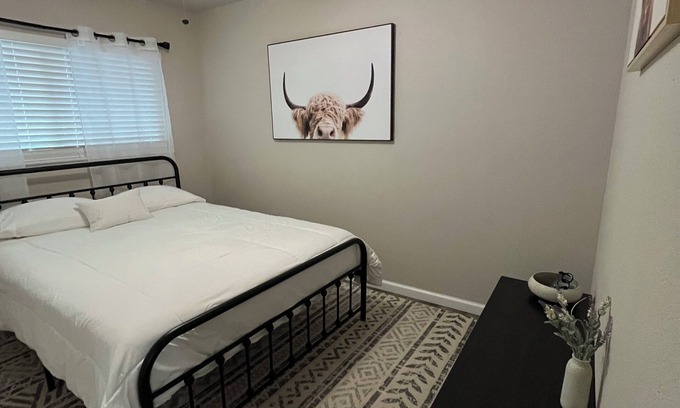 North San Antonio - SAT House | La Bella Luna Casita with Pool