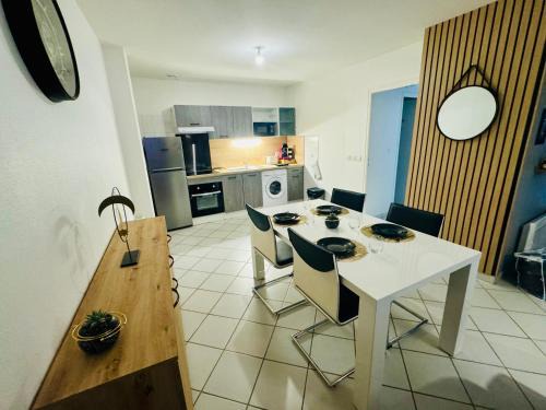 Auxerre Apartment | La belle échappée Auxerre Centre