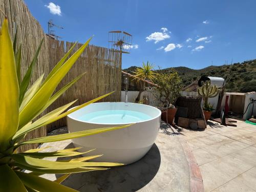 Casabermeja House | La Bermeja, Alojamiento completo, terraza con bañera y vistas panorámicas