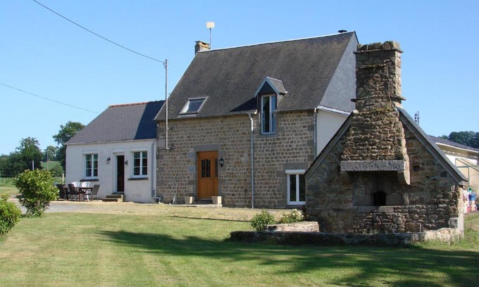 Sourdeval Bed & Breakfast | La Blanche Roche