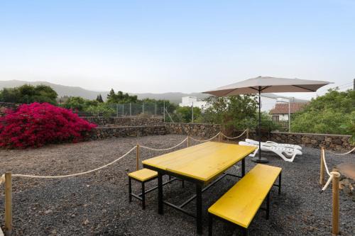 El Paso House | La Casa Amarilla