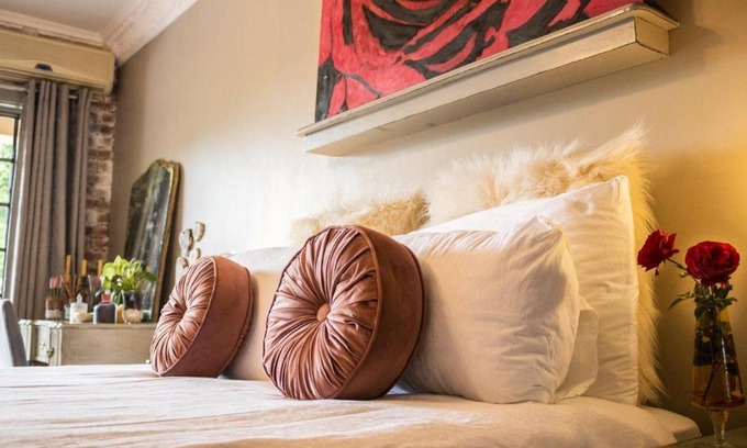 Hillcrest House | La Casa Nostra Villa Rose Garden Bella