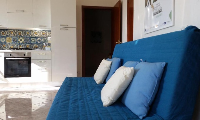 Cava dʼAliga House | La Casa sopra il Mare
