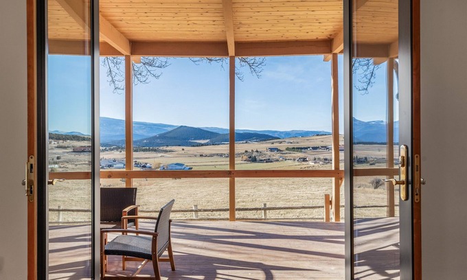 Missouri Heights House | La Casita | Sleeps 6, Mtn Views, 2 Fireplaces!