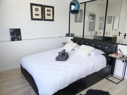 Madeleine-Champ de Mars Apartment | La Cité des Coeurs LU Parking inclus