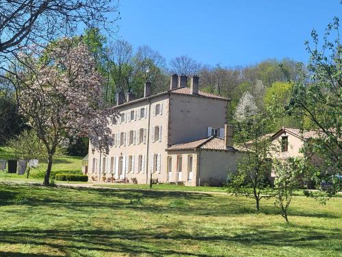 La Chapelle-de-Guinchay Bed & Breakfast | La Combe Darroux