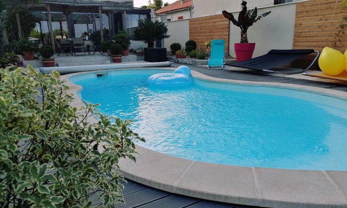 Chateaubernard House | La croix landolle