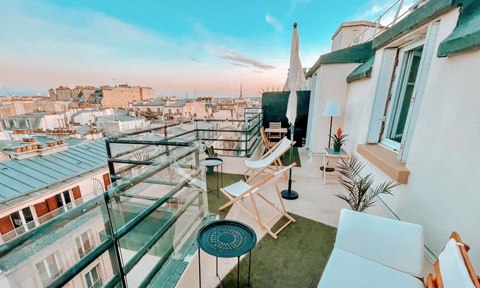 Batignolles Apartment | ✿ ☆ La Dolce Vista ☆ ✿ Terrace with Eiffel Tower view