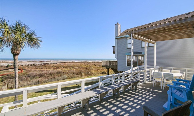 Pointe San Luis House | La Dolce Vita (Playa San Luis) | Great Views!