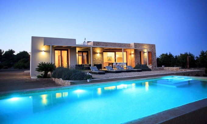 Formentera Ski Chalet | Lavanda en Can Corda, Chalet 4 Dormitorios 4 Baños con piscina en Cap de Barbaria Formentera